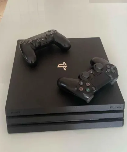 PS4 PRO 