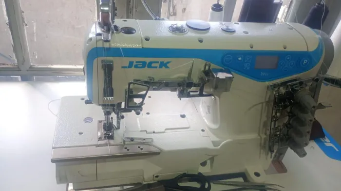 Máquina Galoneira jack