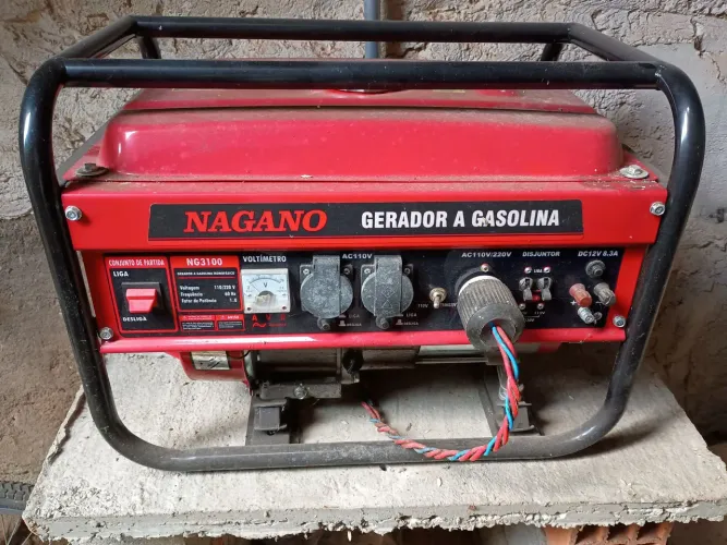 Gerador a gasolina seminovo