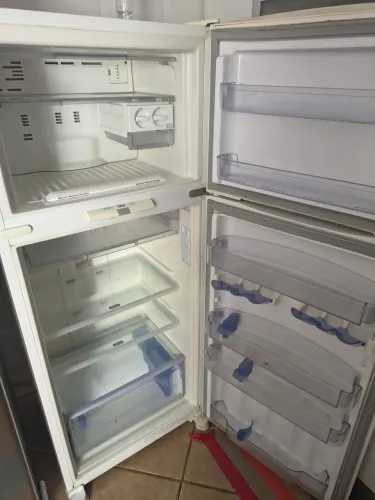 Geladeira frost free 440L Consul