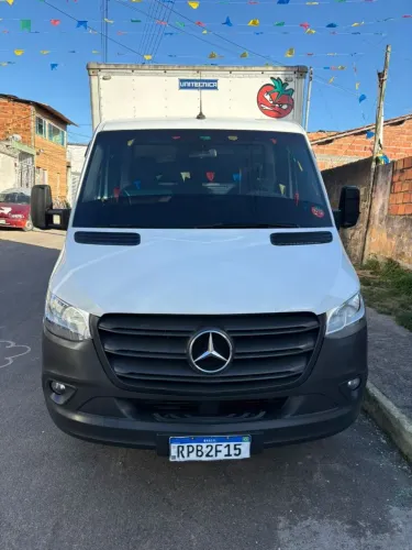 Caminha Mercedes Sprinter 516