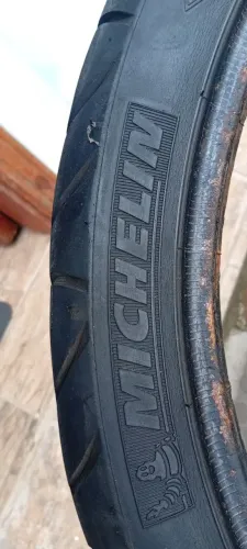Pneu Michelin para titan