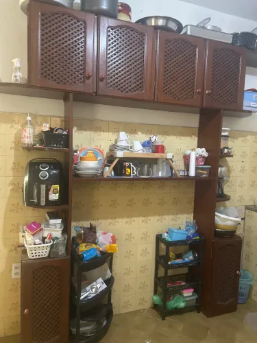 Armário de cozinha de Angelim- para filhos e netos