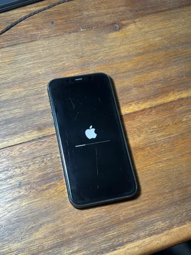 iPhone 11 Preto - Funcionando Perfeitamente - Preço para Vender