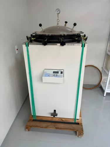 Autoclave Vertical Phoenix AV-300 Plus 300 Litros - Nova, Nunca Utilizada