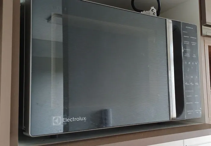 Micro-ondas Electrolux 23L Inox 127v ME23S
