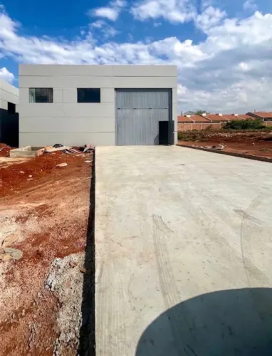 Barracão para Locação na Avenida Pedro Wosgrau