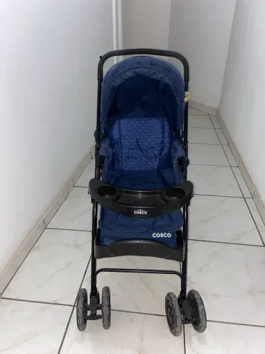 Carrinho de bebê (Cosco)