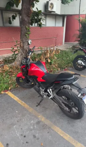 Honda CB Twister 300f- único dono - km baixo