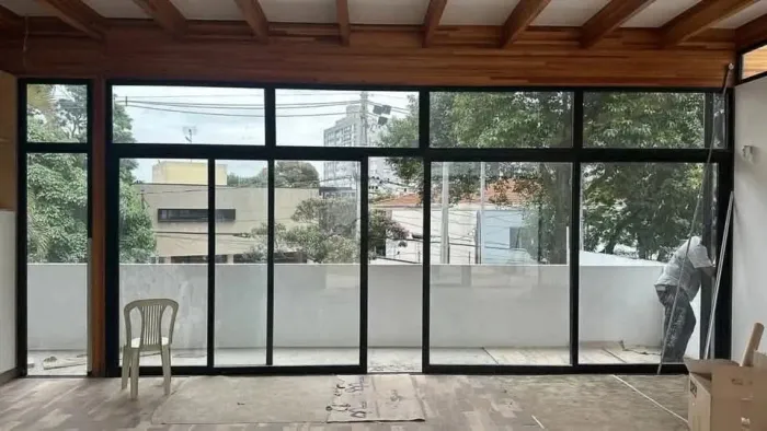 Esquadrias e vidraçaria 