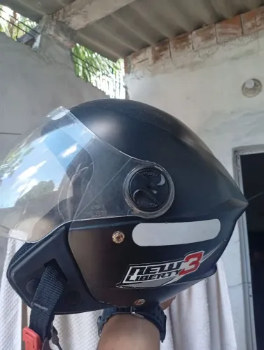 Capacete new liberty 3