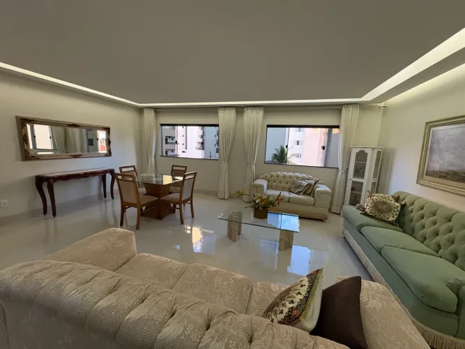 VENDE-SE APARTAMENTO DUPLEX NO CENTRO DE UNAÍ-MG