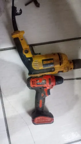 Furadeira Dewalt e parafusadeira por apenas r$250