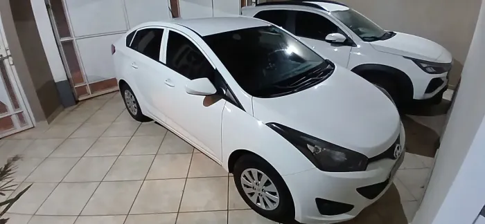 Hyundai HB20S C.plus/c.style1.0 Flex 12V Mec. 4P 2015