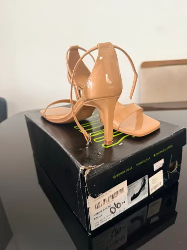 Sandália Santa Lolla Nude Verniz Nº 34 - Nova, Nunca Usada ?