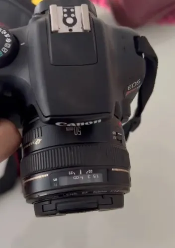 CANON T6 REBEL WIFI + LENTE f/ 1.4 USM 50mm (CANON) - Estado de novo!