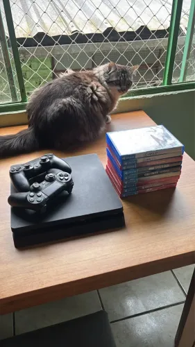 PS4 + 9 Jogos