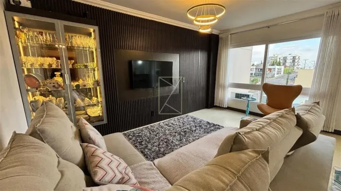 Destak Imóveis vende apartamento semi mobiliado em ótima localização