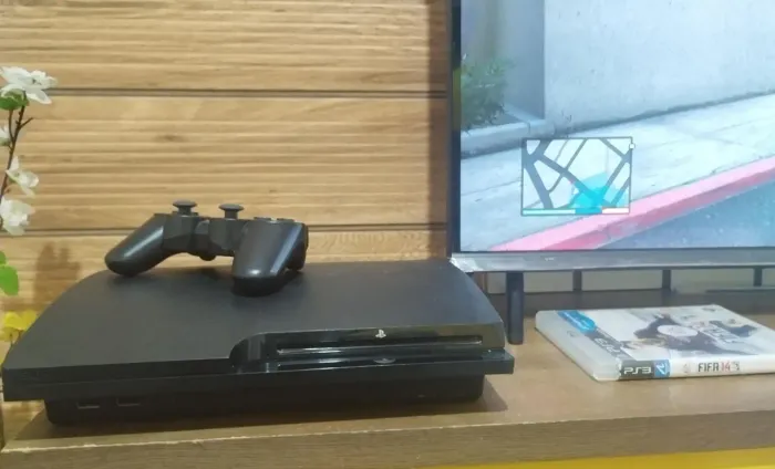 PS3 slim desbloqueado cheio de jogos aceito cartão!