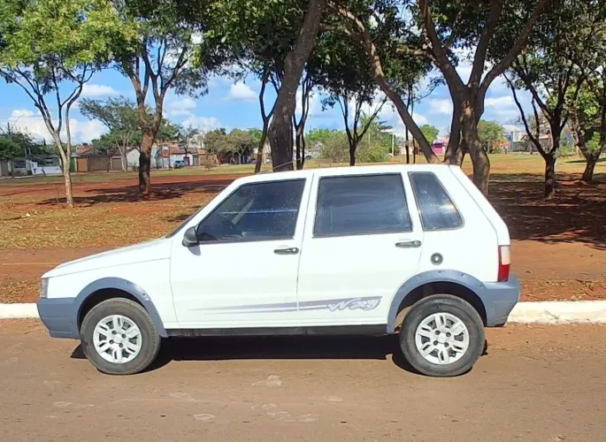 Fiat Uno Mille 1.0 Fire/ F.flex/ Economy 4P 2012