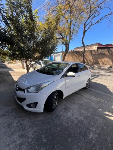 Hyundai HB20S Premium 1.6 Flex 16V Aut. 4P 2014