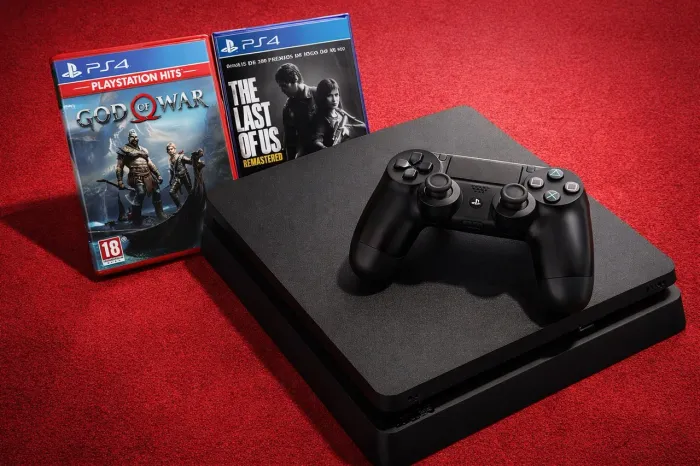 PlayStation 4 slim 500gr ,não tem defeito sempre bem conservado.