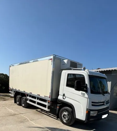 Caminhão Frigorífico VW/11.180 DRC 4X2
