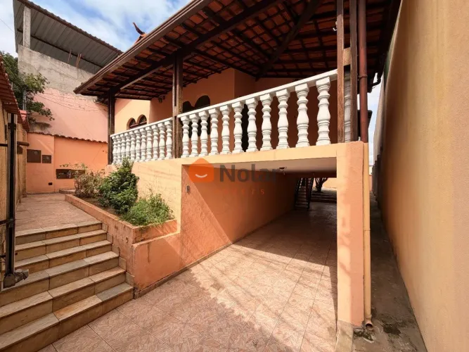 Casa de 03 quartos com suíte, Barracão nos Fundos e 03 vagas para venda no bairro Pirajá/F