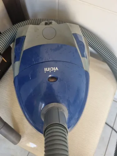 Aspirador de Pó Vicini VCL-002 1200W - Funcionando / Para Reparo