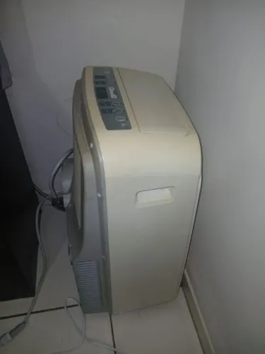 Ar condicionado 12mil BTUs aceito troca em frizer pequeno 