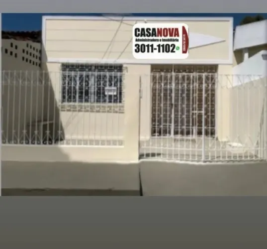 Casa com 4/4 no bairro Suíssa