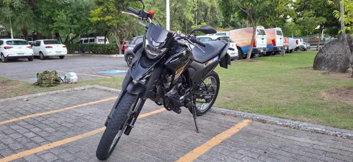 Vendo moto XTZ Lander super nova 