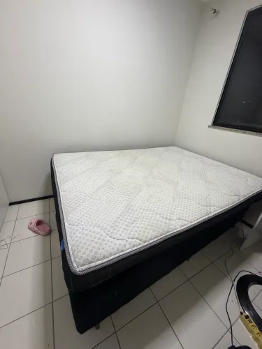 Cama de casal com box