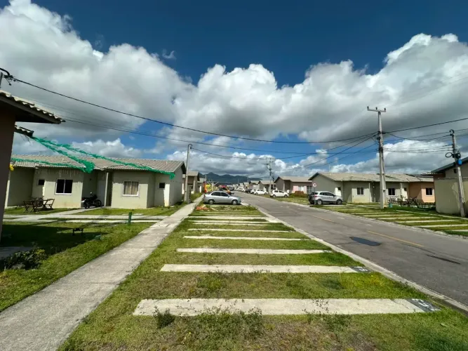 Casa De Via P/ Repasse Condominio Moradas Parque, Quintal Murado, Moveis Projetados . num