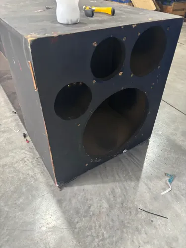 Caixa vazia carro de som divulgação 