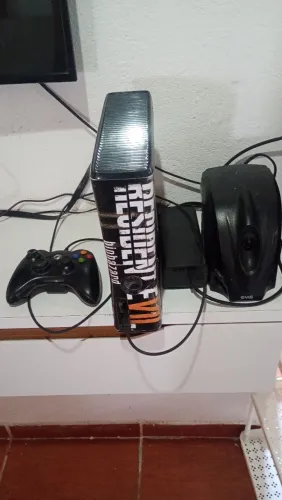Xbox 360 Slim RGH + HD 500GB (30+ Jogos) + 2 Controles Originais