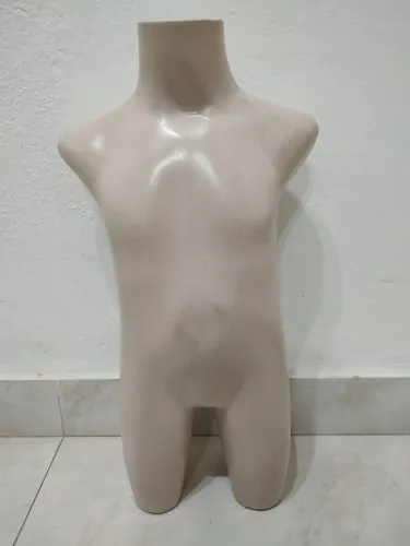 Manequim meio corpo infantil