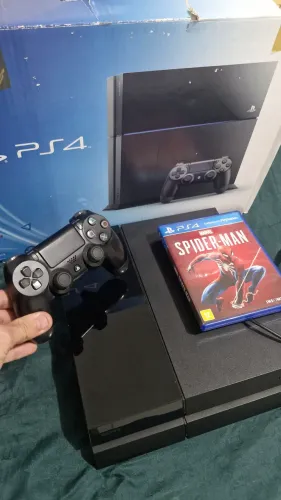 Playstation 4 fat com 1TB de memoria completo somente venda jundiai e região