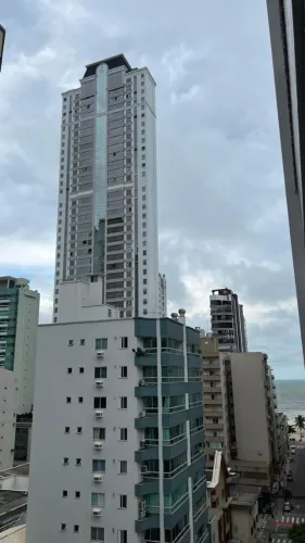 OPORTUNIDADE 3DORM, 2BWC, MOB/EQUIPADO/DECORADO A POUCOS METROS DO MAR VISTA MAR VENHA VER
