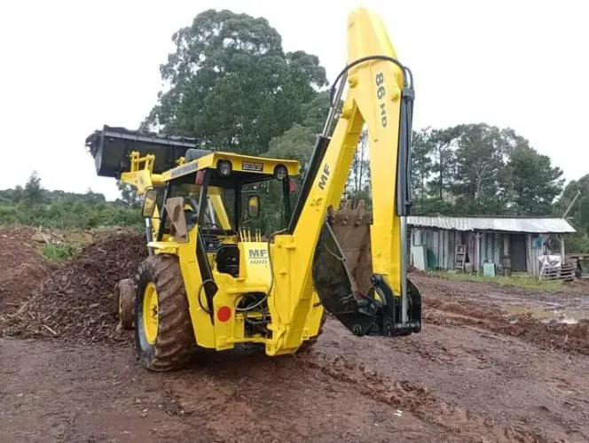 Retroescavadeira mf86