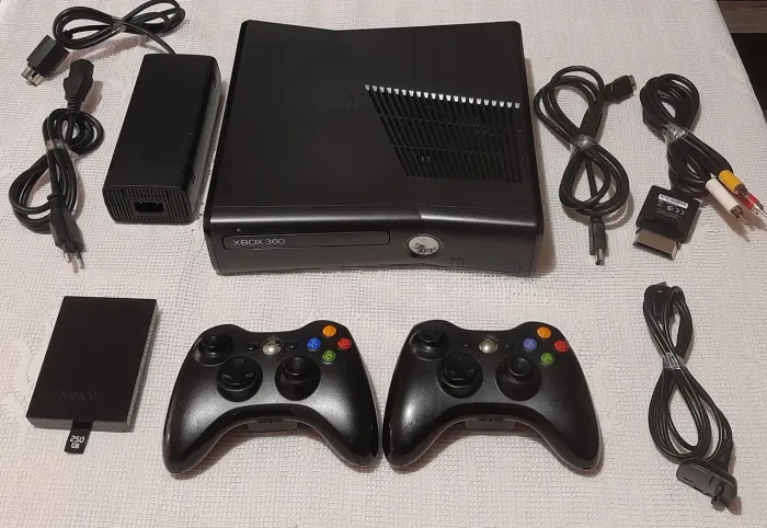 Xbox 360 slim completo com destrava RGH topp!!