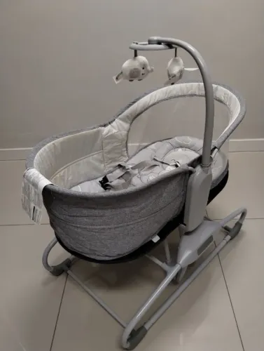 Berço Automático Mastela / Poltrona bebê com balanço elétrico, música e Mosquiteira