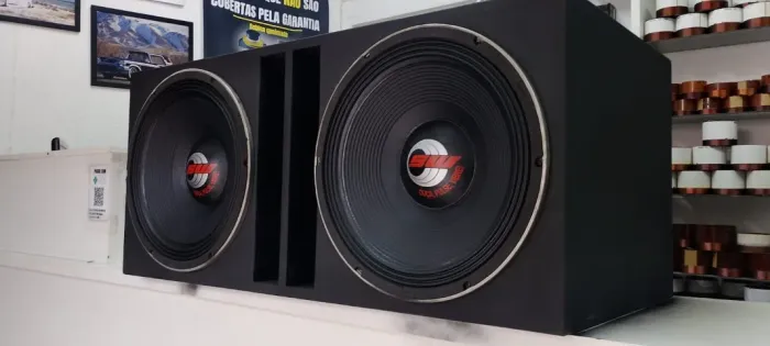 CAIXA COM PAR DE SW 1500RMS CADA 15 POLEGADAS