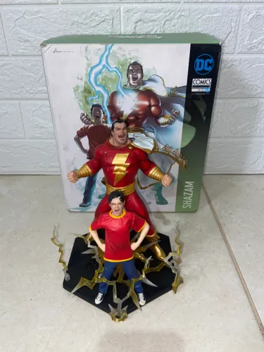 Shazam DC Iron studios art scale 1/10 + effects Figuarts