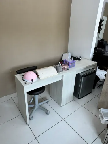 Vendo móveis para salão de beleza
