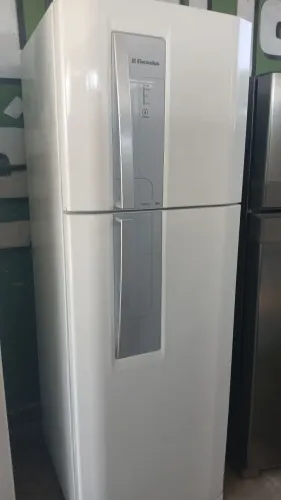 Vende-se Geladeira Dúplex Frost Free