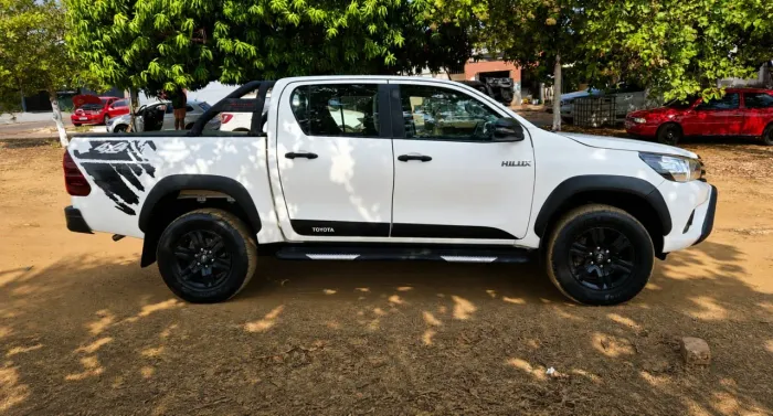 Toyota Hilux CD SR Chall. 4X4 2.8 TDI Dies Aut. 2018