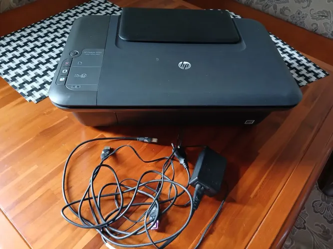 Impressora multifuncional HP 2050 no estado