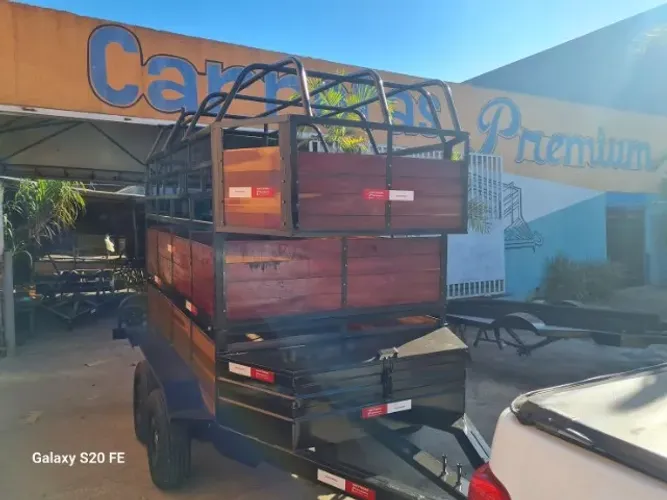 Carretinha boiadeira pra dois animais de grande porte sub grande removível pode usar como