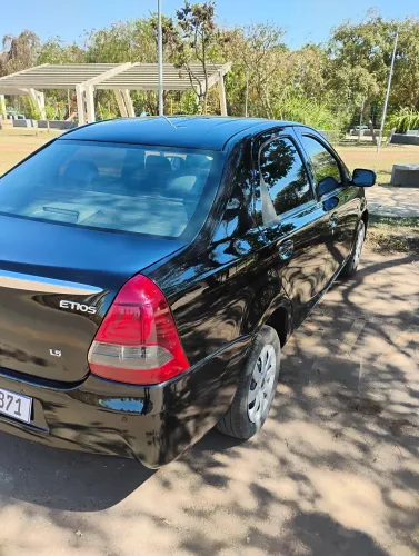 Toyota Etios XS Sedan 1.5 Flex 16V 4P Mec. 2013